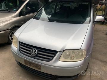 RICAMBI VOLKSWAGEN TOURAN 1.9 DIESEL ANNO:2005