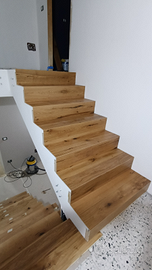 Rivestimento scale in legno