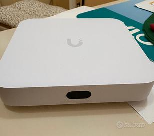 Ubiquiti - Unifi cloud gateway Ultra