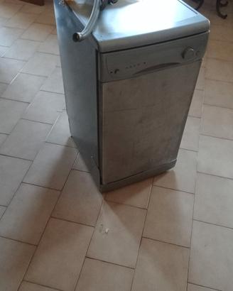 lavastoviglie piccola