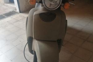 Aprilia scarabeo 125 del 2000 motore rotax