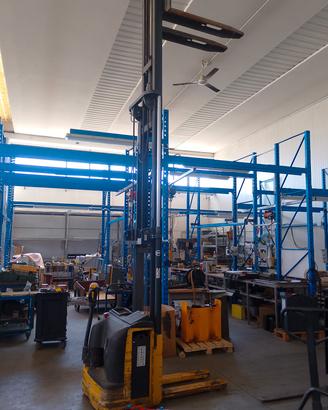 carrello stoccatore