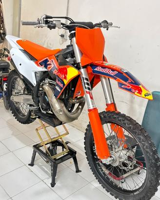 Ktm sx 300 2T 2024 da vetrina