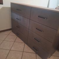 Cassettiera e comodini in legno