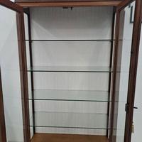 Vetrina in vero legno