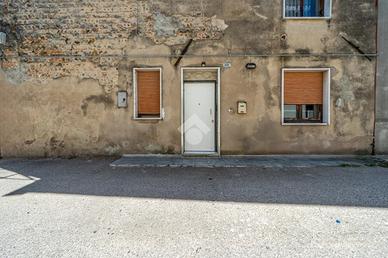 CASA DI CORTE A ZEVIO