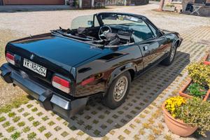 TRIUMPH TR7