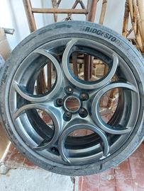 cerchi con pneumatici Alfa Giulietta 18