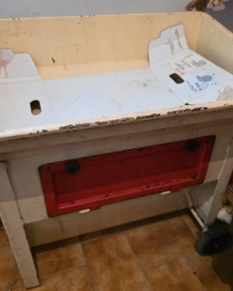 attrezzatura per vino strettoia,botti,diraspatrice