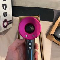 Iron/fucsia supersonic dyson