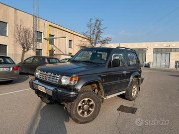 Mitsubishi Pajero 2.5TDI GLS TURBOINTERCOOLER
