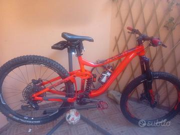 Bici enduro Giant regint 