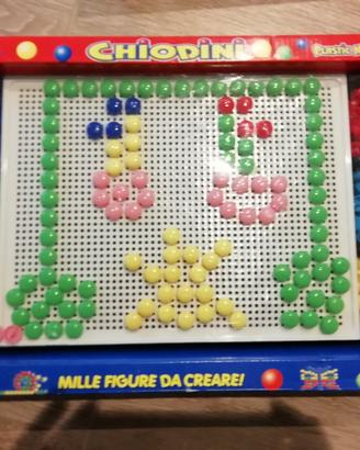 Scatola giochi chiodini