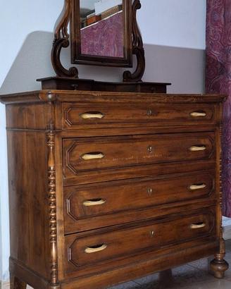 Comò in legno con specchiera