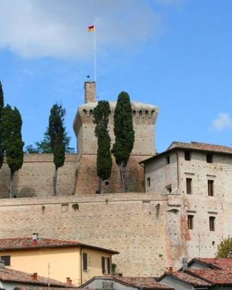 Attività / Licenza di 250 m² con più di 5 locali a