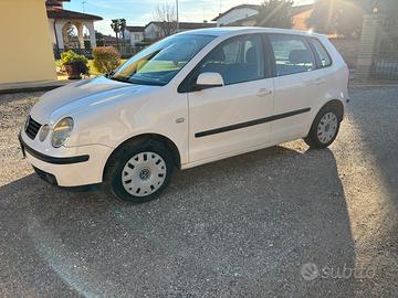 VOLKSWAGEN Polo 4ª serie - 2001