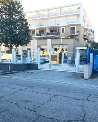 Negozio Showroom di 430 mq