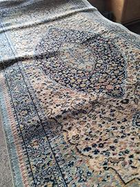 Tappeto con due scendiletto