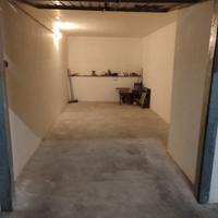 Box Auto 20mq in Seminterrato Condominiale