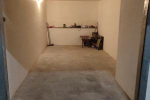 Box Auto 20mq in Seminterrato Condominiale