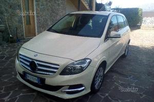 Mercedes b200 metano automatica - 2016