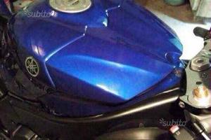 YAMAHA YZF-R1