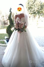 Abito da sposa in tulle ampio