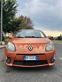 Renault twingo 2007 benzina-225.000 km-incidentata