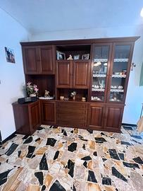 Mobile soggiorno in legno con vetrine