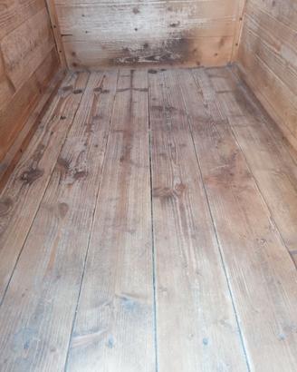 Cuccia in legno per cane taglia grande