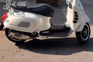 Piaggio vespa 300 super gts