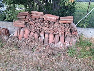 Coppi in cotto per tetti