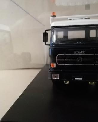 Modellino camion fiat iveco 170oldcars carabinieri