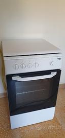 Piano cottura con forno Beko
