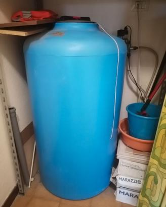 Cameretta, cucina e lavatrice, serbatoio