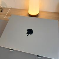 Macbook 14” Pro M4 - 100% Batteria