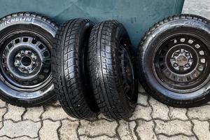 N.4 PNEUMATICI  TERMICI + CERCHI   155/80R13/79T