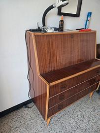 scrivania vintage anni 60, con ribaltina e casetti