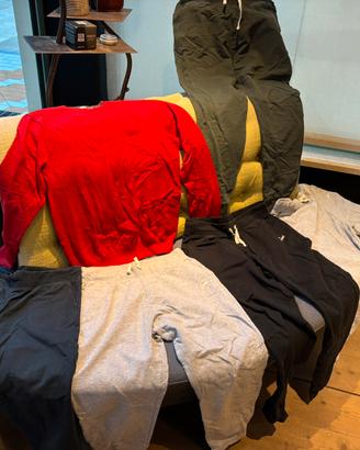 11 pantaloni 2 magliette manica lunga 1 maglione