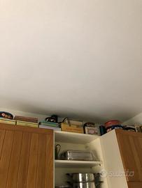 Scatole di latta vecchie