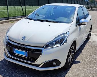 Peugeot 208 Allure, anno 2016, km 140.000