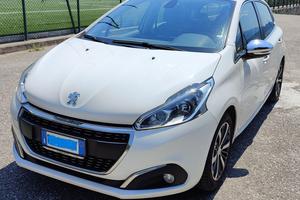 Peugeot 208 Allure, anno 2016, km 140.000
