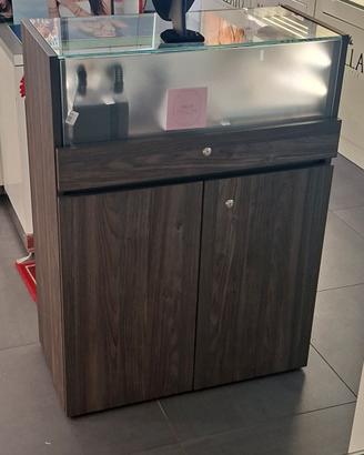 mobile da esposizione illuminato