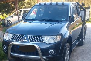 pick up L200 mitsubishi 