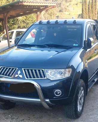 pick up L200 mitsubishi 