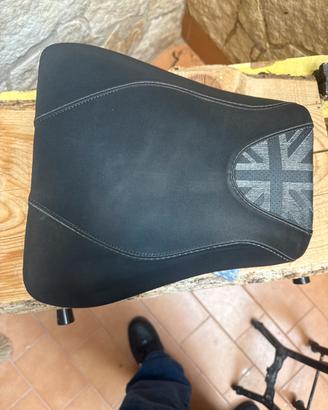 Sellino Anteriore Triumph Speed Triple 2004