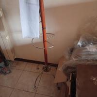 attaccapanni con piedistallo 