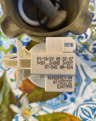pressostato per lavatrice indesit ewc 61051 W IT N