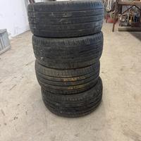 Gomme estive 215/45 R16