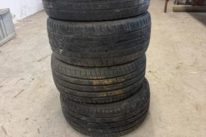 Gomme estive 215/45 R16